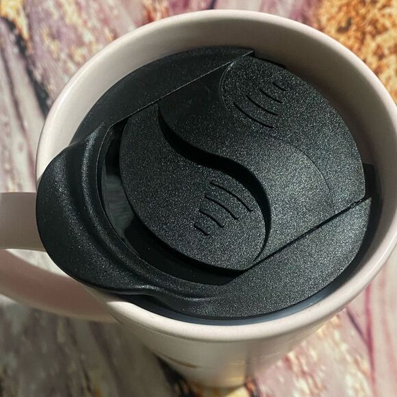 NWT Disney Mickey Mouse Gold Icon Light Pink 16 oz
Ceramic Travel Coffee… - Picture 5 of 7